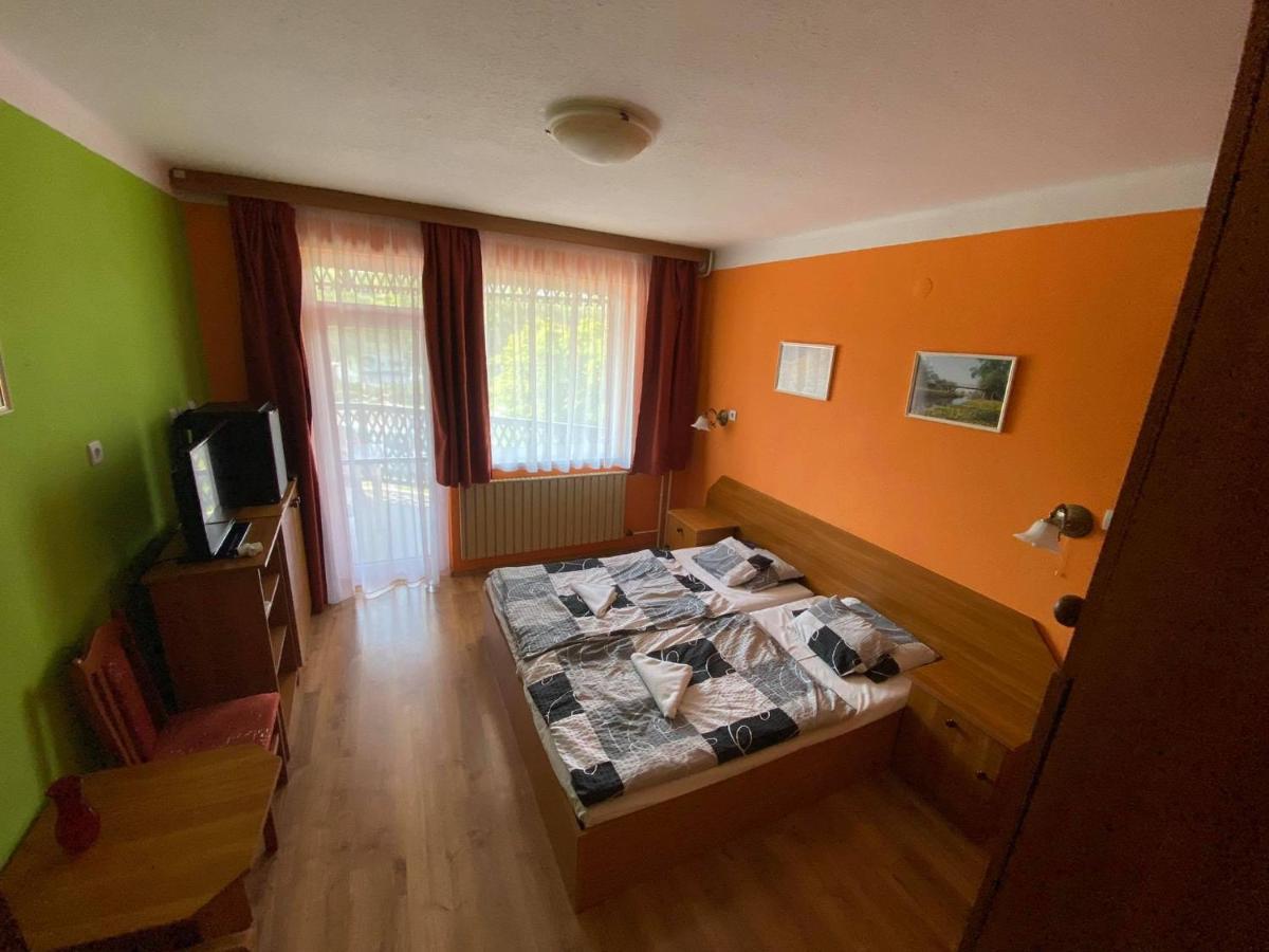 Hableany Hotel Tiszafüred Екстериор снимка