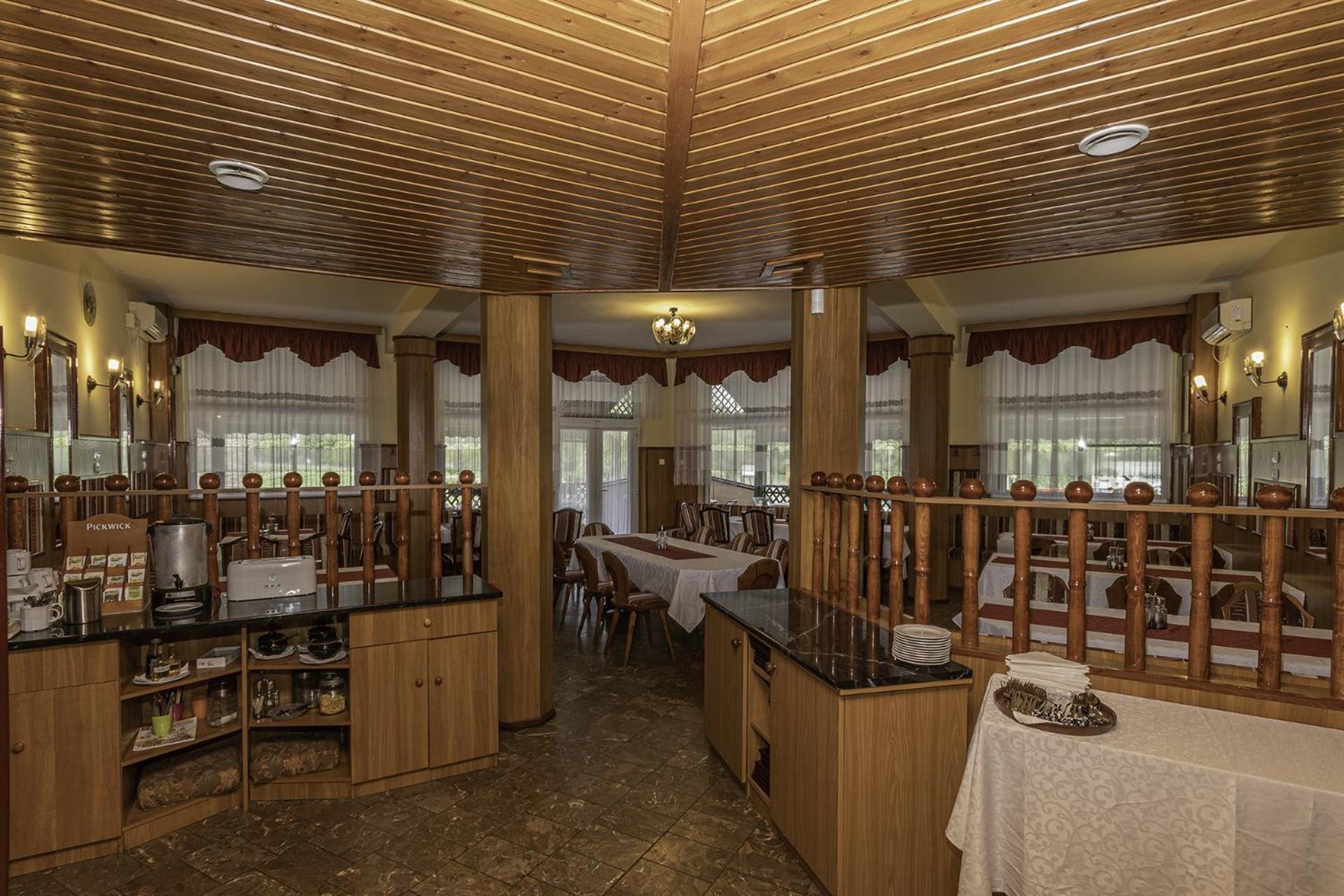 Hableany Hotel Tiszafüred Екстериор снимка